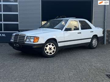 200-500 (W124) 250 D 1987|Pano|apk |Roestvrij