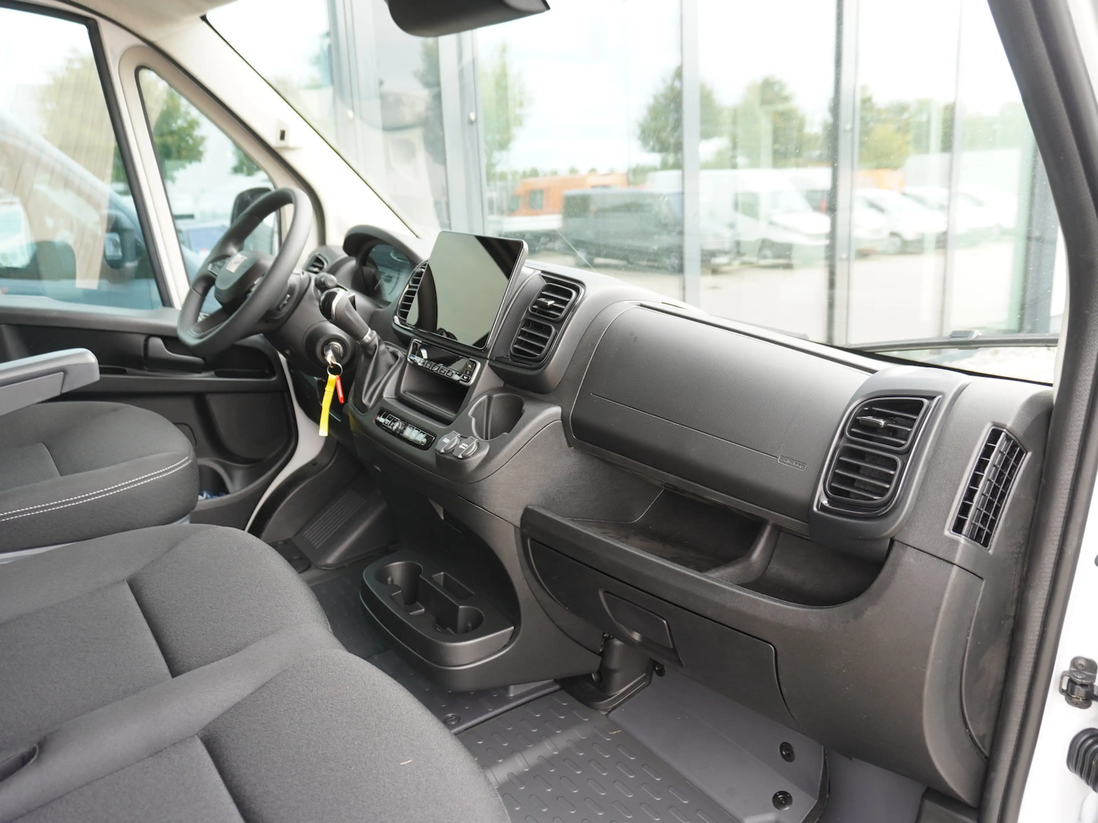Fiat Ducato Maxi 35 L3H2 180 AT / 10-Zoll-Navi — photo 10