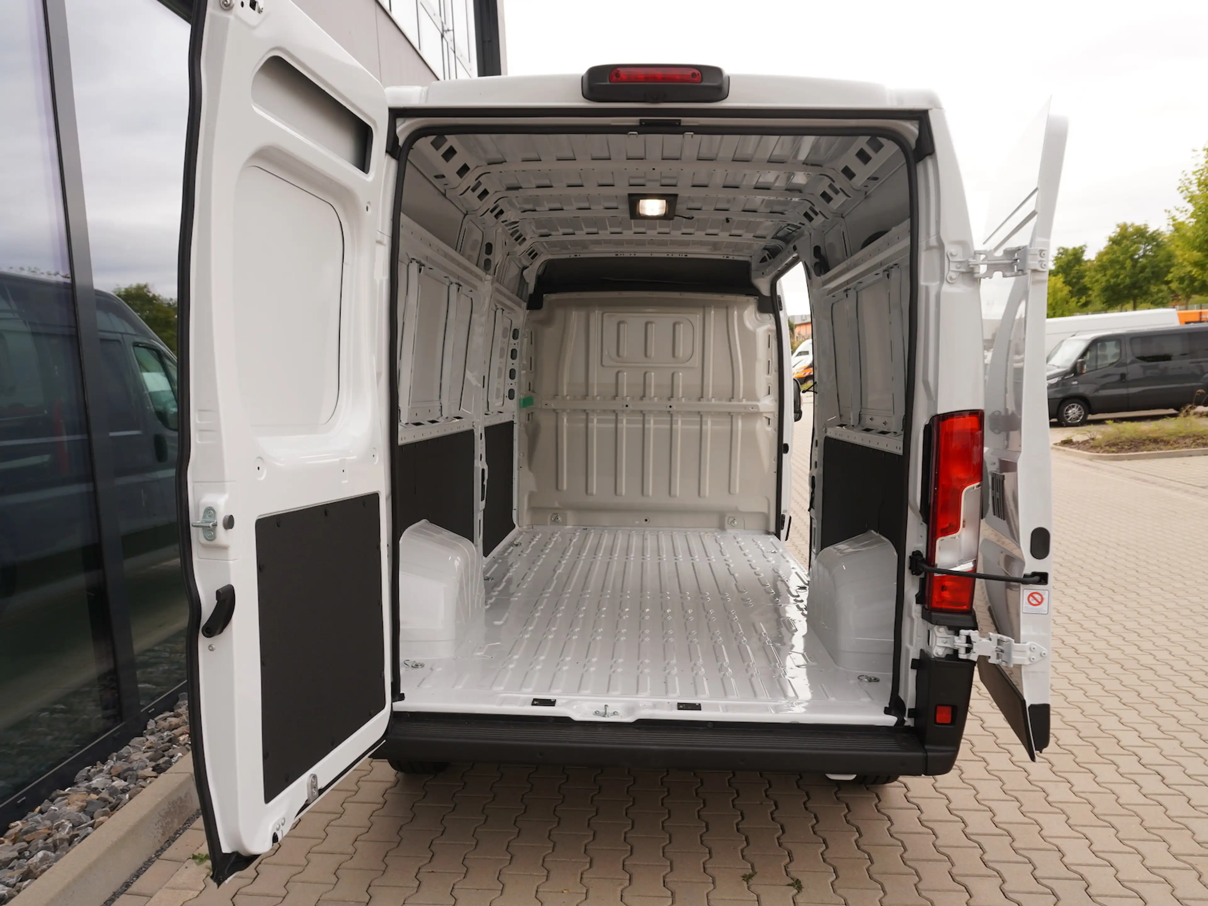 Fiat Ducato Maxi 35 L3H2 180 AT / 10-Zoll-Navi — photo 5