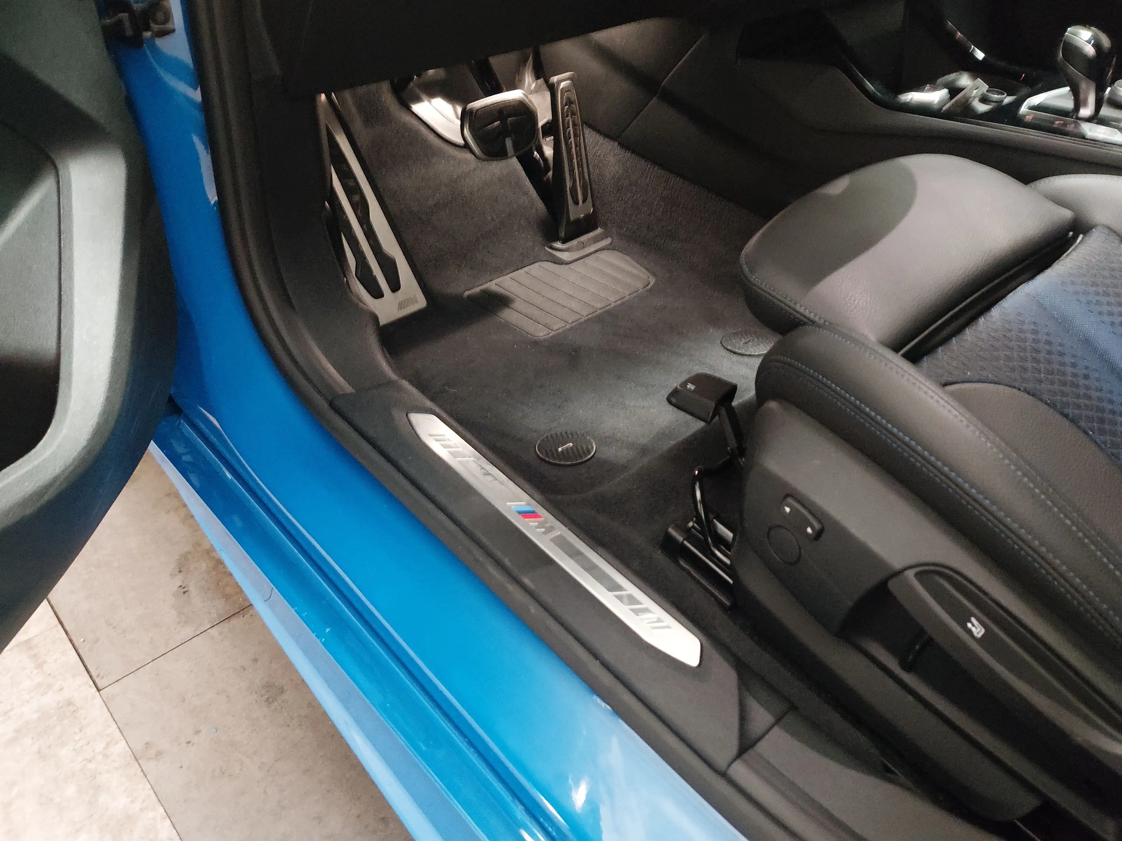 BMW 118 i M-Sport T-Leder Navi LED LC prof. RFK — photo 7