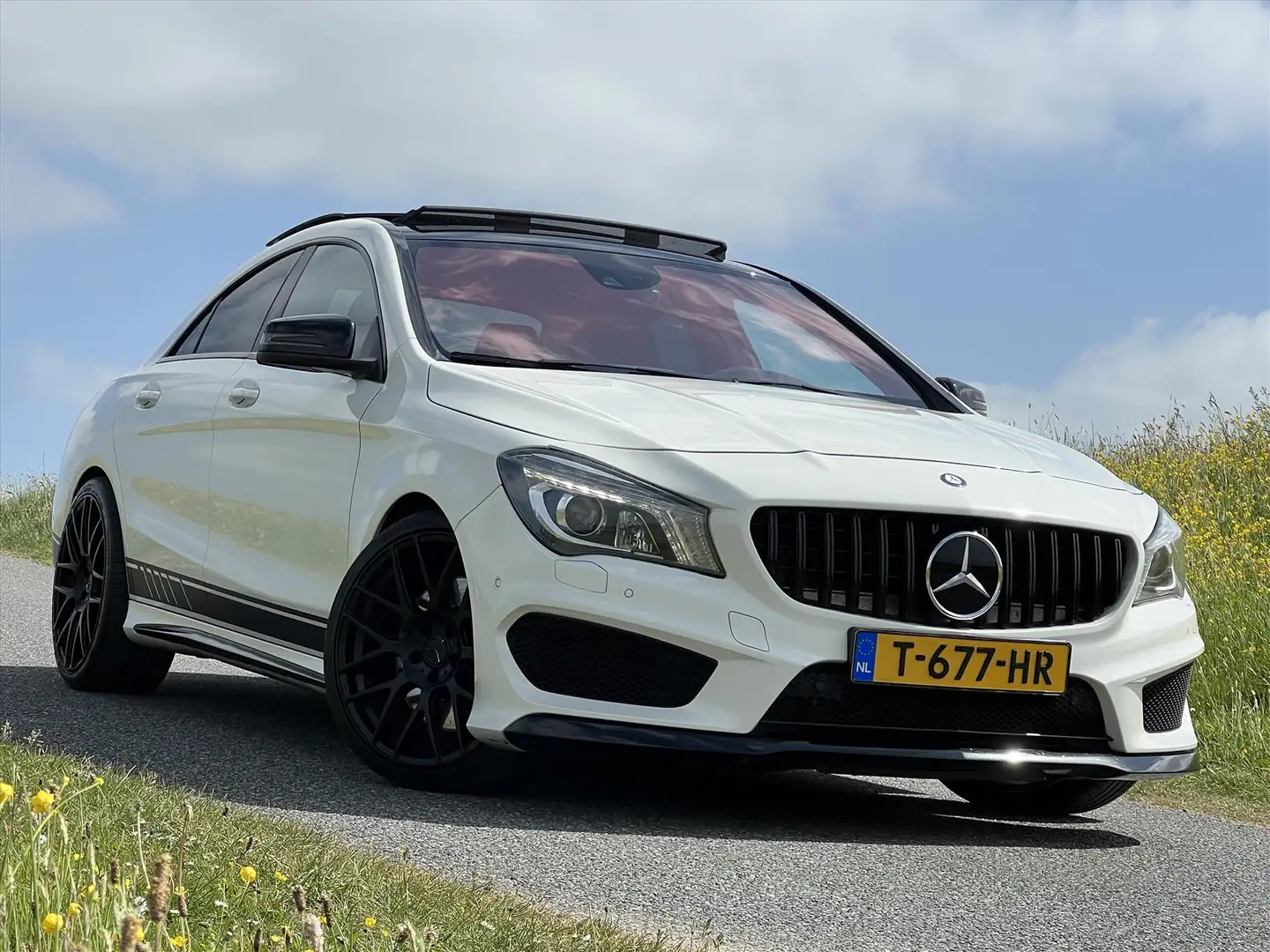 Mercedes-Benz CLA 45 AMG 360PK 4MATIC Edition 1 / Pano / Schaal stoelen / H Wit - 2