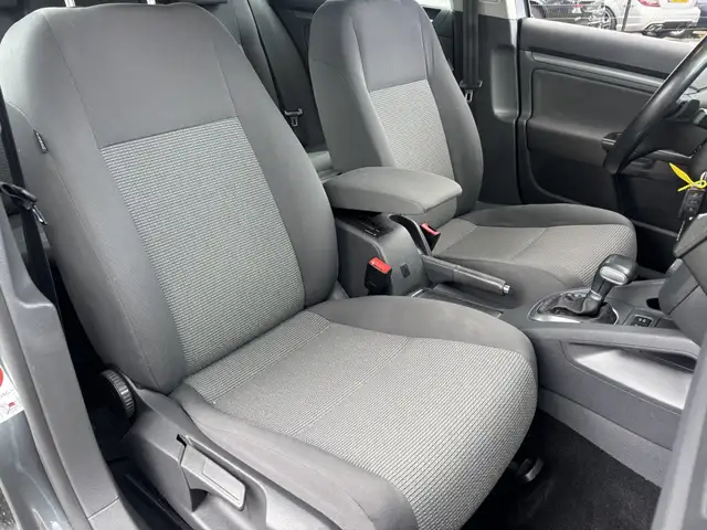 Volkswagen Golf view 13
