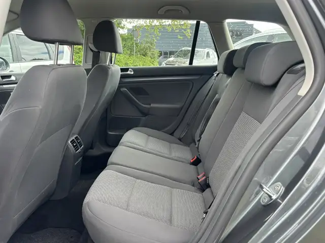 Volkswagen Golf view 10