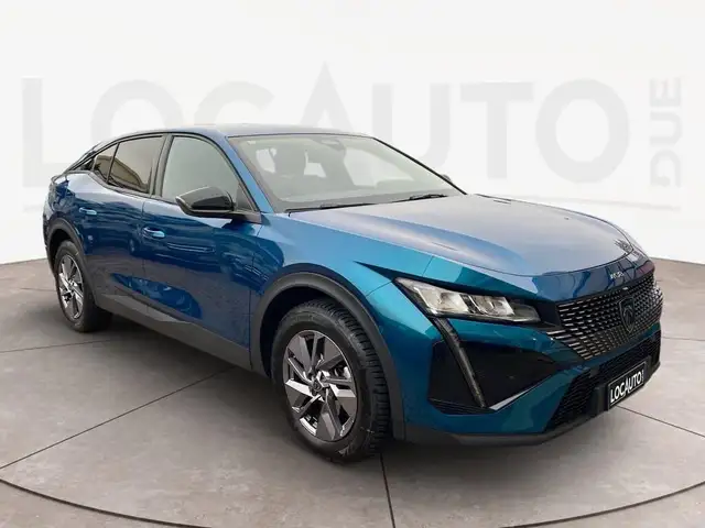 Peugeot 408 view 3