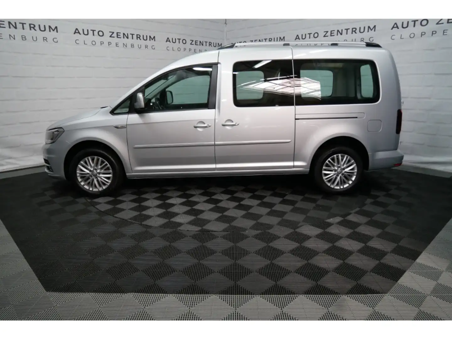 Volkswagen Caddy Highline 2.0 TDI LED+Navi+ACC+AHK Silber - 2