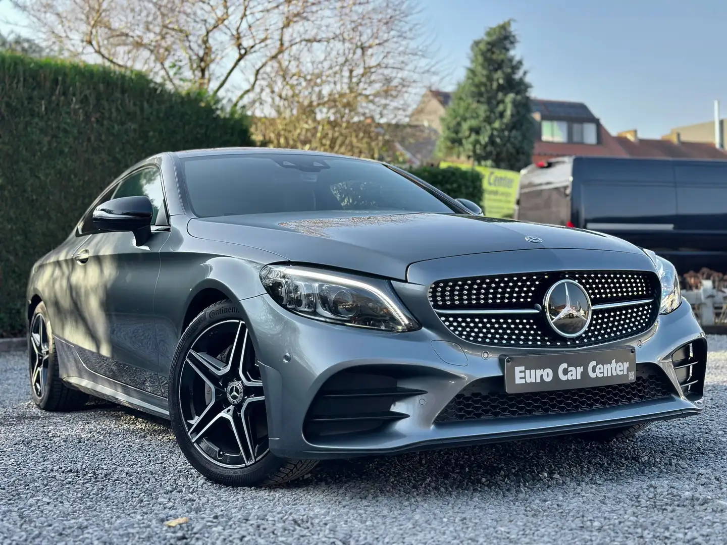 Mercedes-Benz C 220 Coupe d AMG-LINE / CARPLAY / MULTIBEAM / 1ST OWNER Plateado - 2