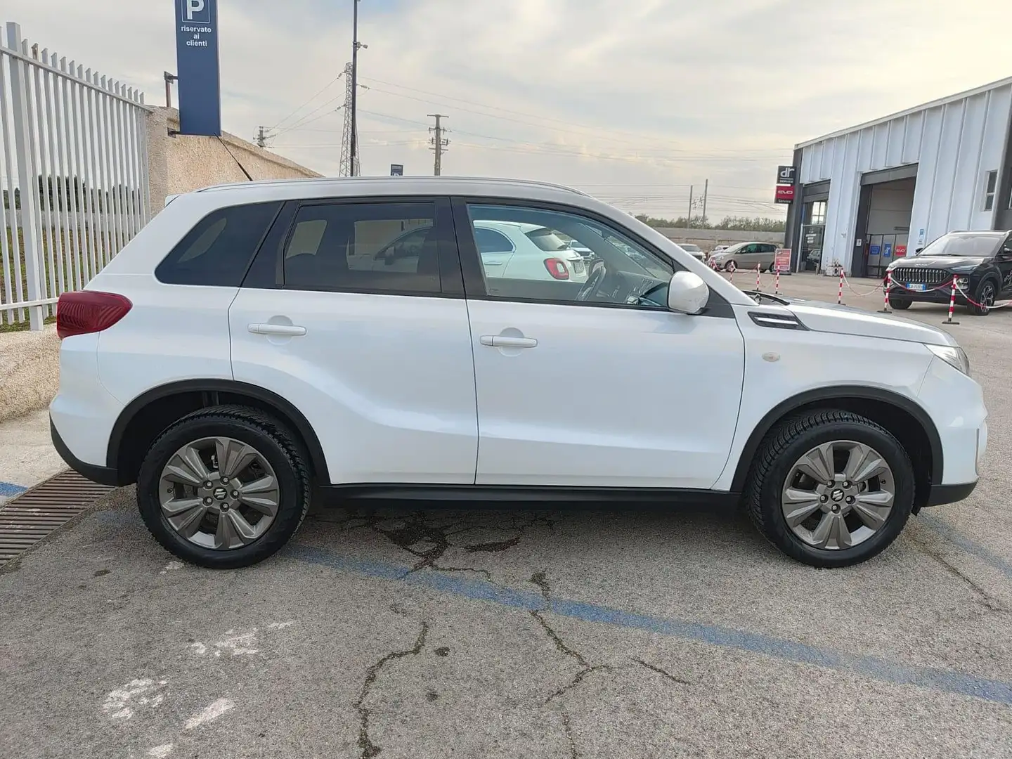Suzuki Vitara Vitara 1.0 boosterjet Cool 2wd Blanc - 2