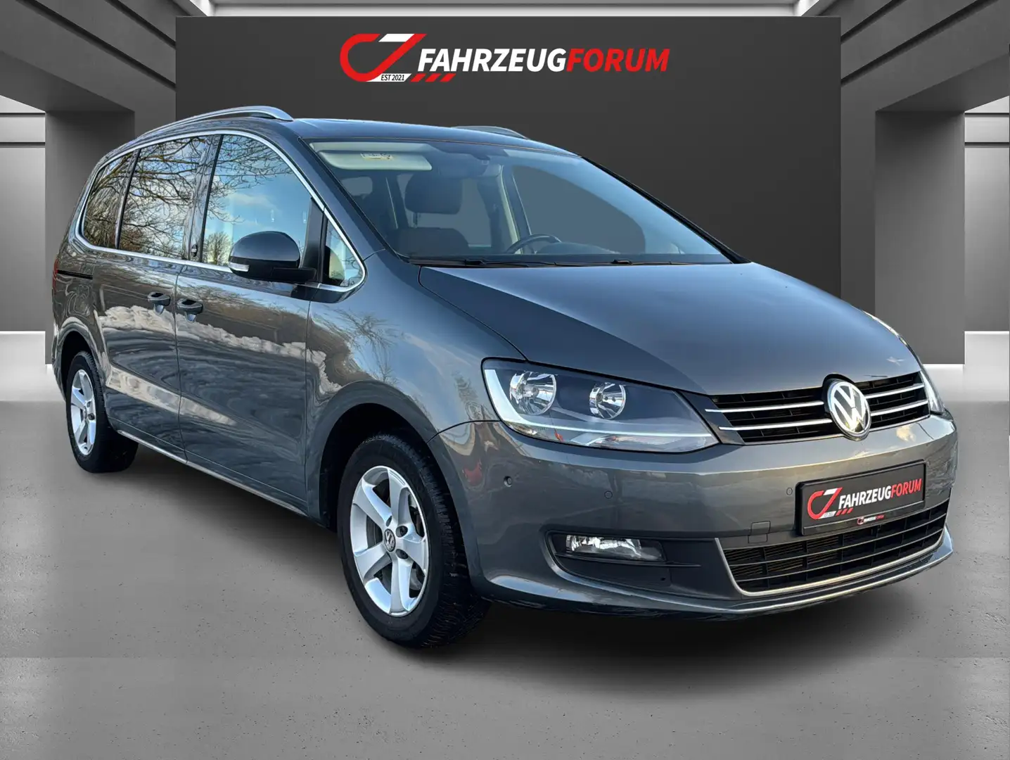 Volkswagen Sharan Sound*Navi*Pano*7-Sitzer*Rückfahrkamera Grau - 2