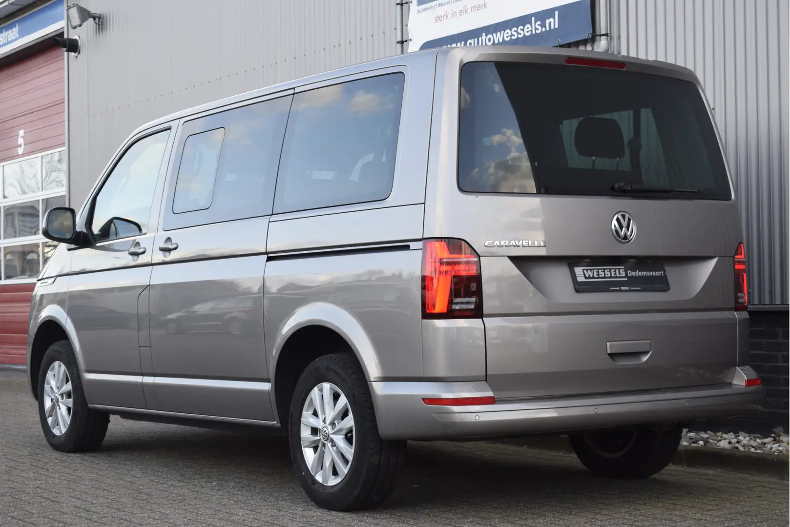 Volkswagen Transporter Caravelle 2.0 TDi Automaat 8 persoons Adaptive cru Gri - 2