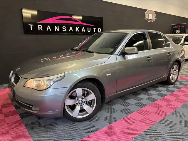 BMW 525 Serie 525d Xdrive 197ch LUXE CARPLAY Radar de recul ges electriques memoire