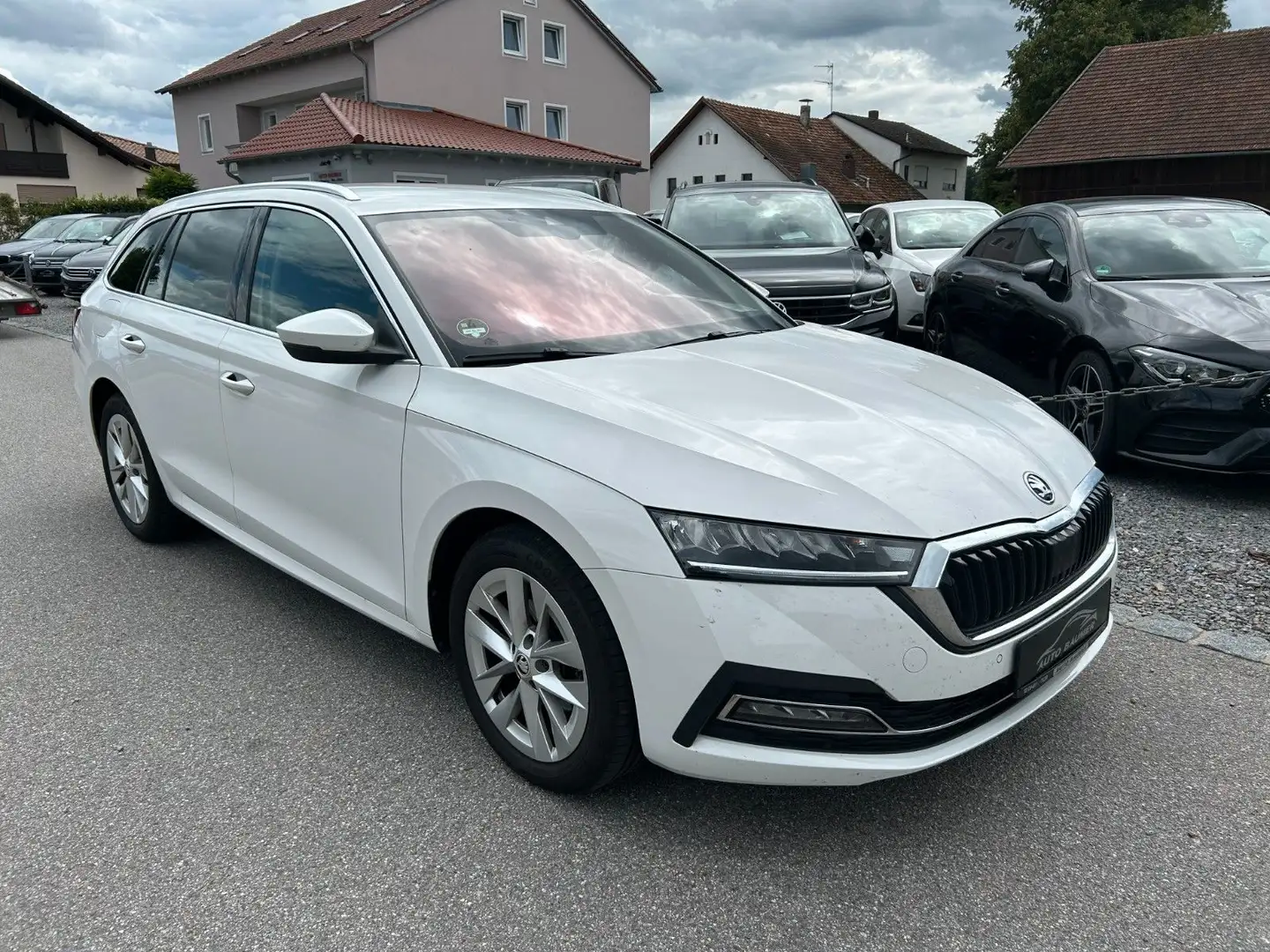 Skoda Octavia Combi Style *Head Up*Kamera*SHZ* Weiß - 1