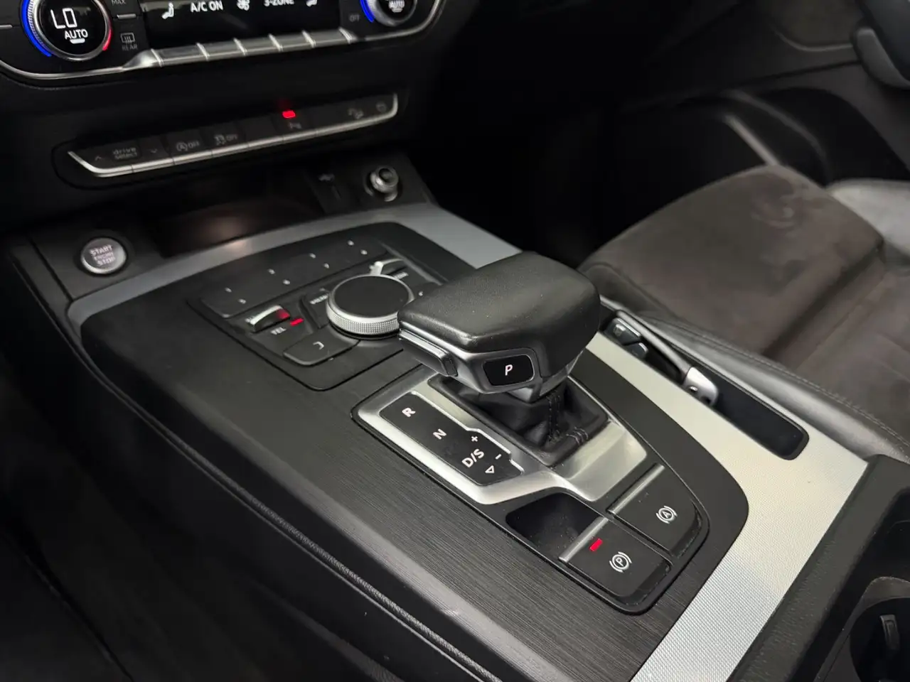 Audi Q5 35 TDI SPORT AUTO PANO KEYLESS PDC SZH, миниатюра 16