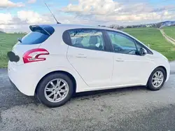 Peugeot 208 1.4 e-HDi 68ch FAP BMP5 BLUE LION Active