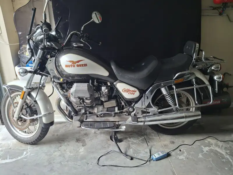 Moto Guzzi California - foto 2