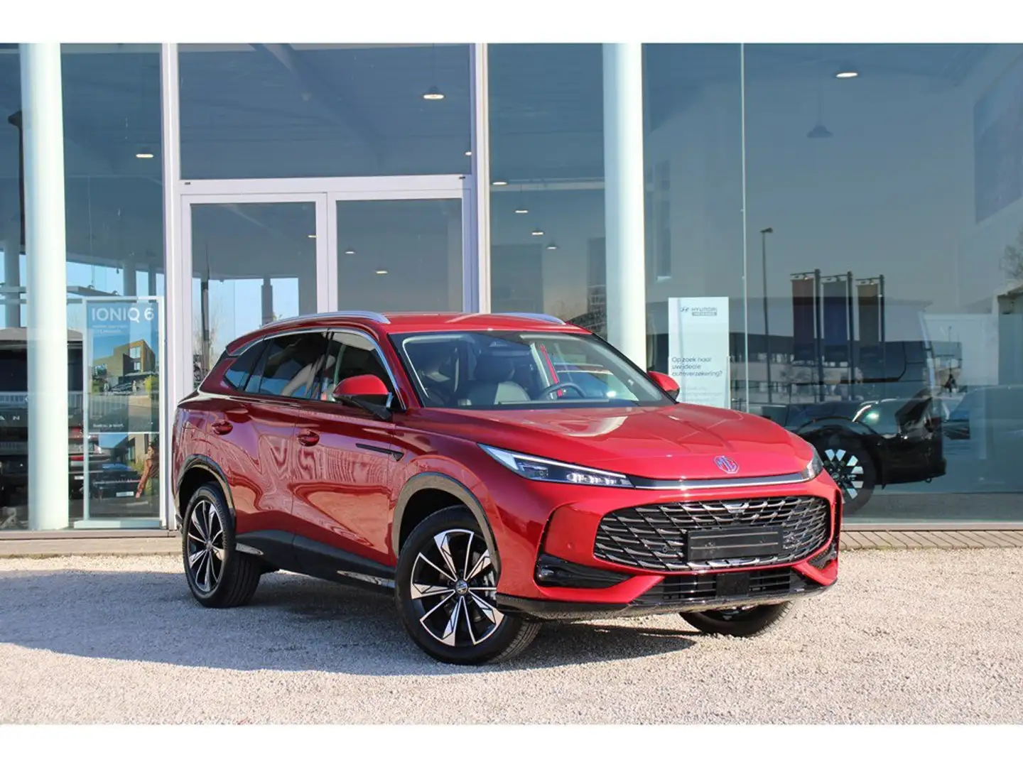 MG HS *HS ICE* 1.5T A/T LUXURY* Rood - 2