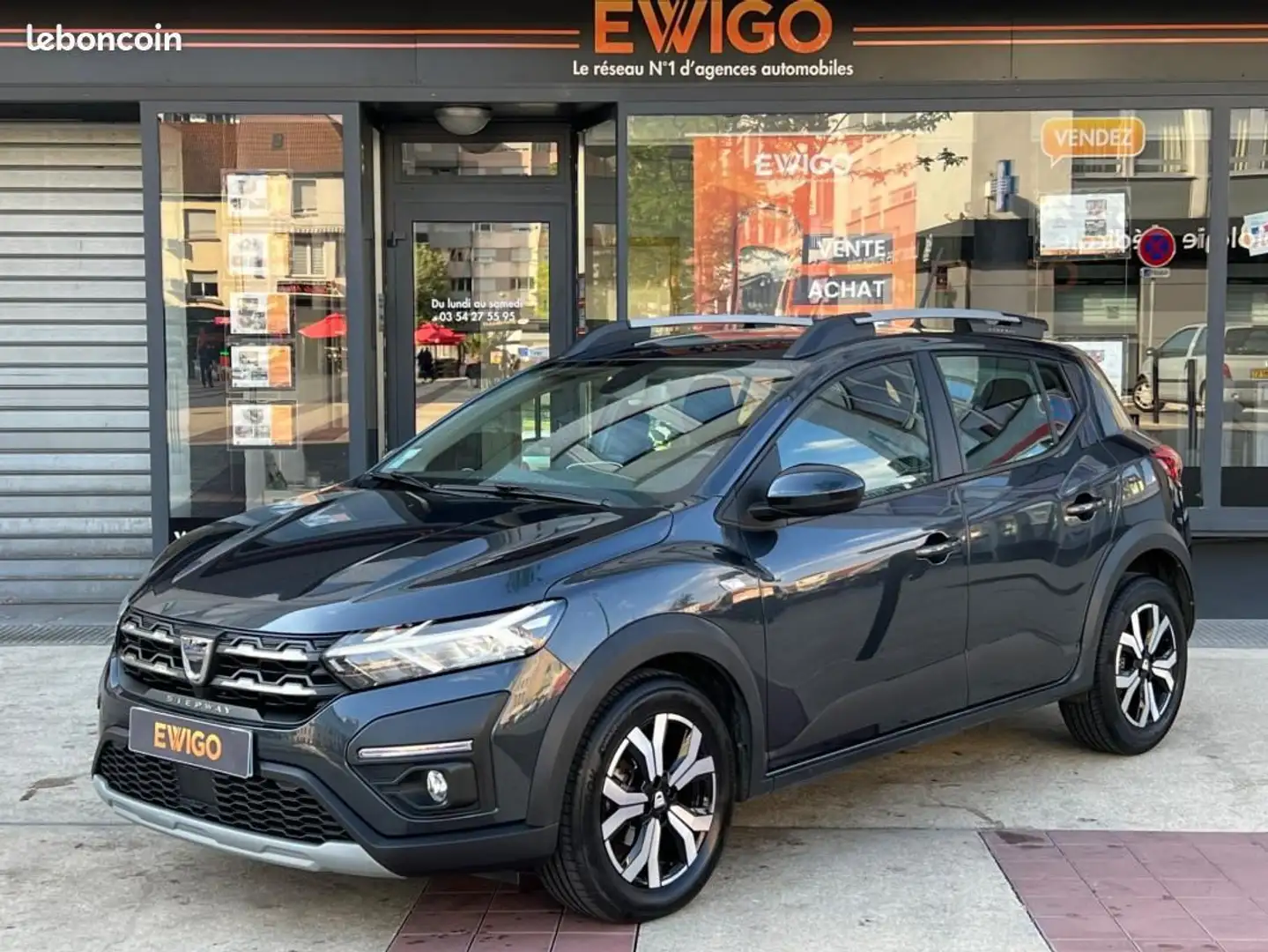 Dacia Sandero STEPWAY 1.0 TCE 90 CONFORT RADARS-CLIM AUTO-CARPLA Gris - 1