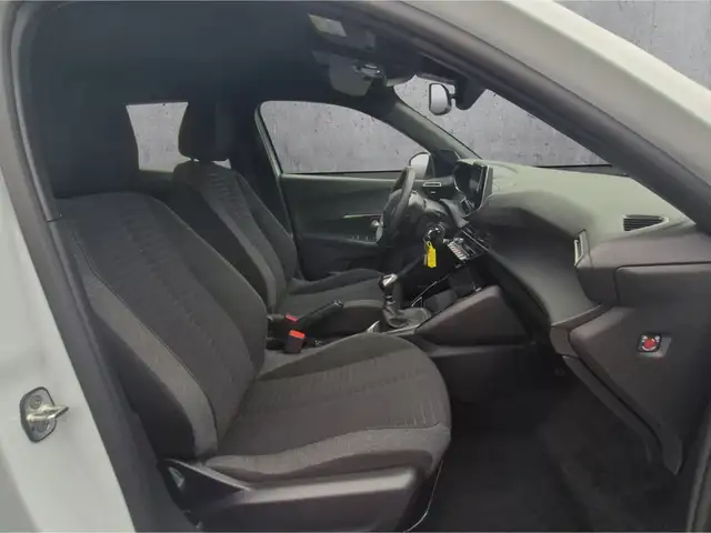 Peugeot 2008 view 13