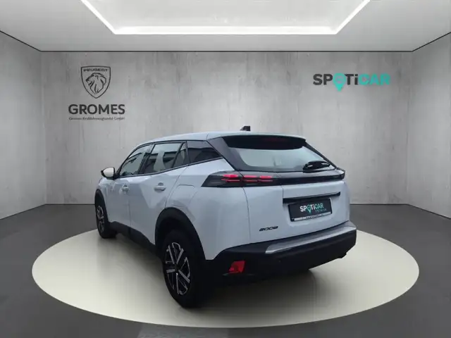 Peugeot 2008 view 5