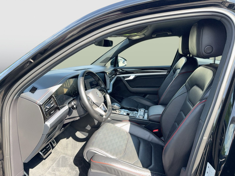 Volkswagen Touareg "Edition 20" 3.0TDI 4M R-LINE AHK LUFTF — photo 10
