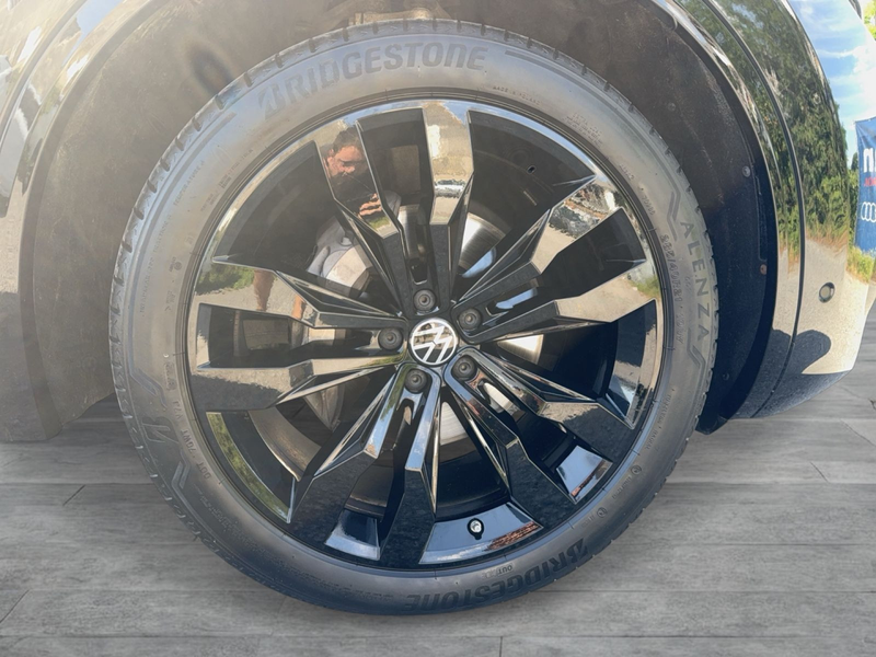Volkswagen Touareg "Edition 20" 3.0TDI 4M R-LINE AHK LUFTF — photo 8