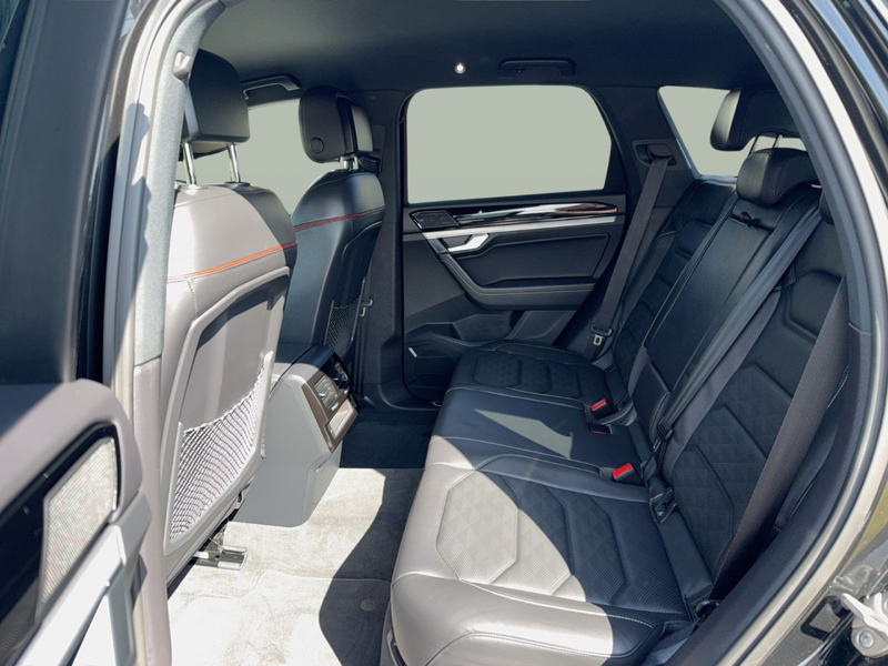Volkswagen Touareg "Edition 20" 3.0TDI 4M R-LINE AHK LUFTF — photo 13