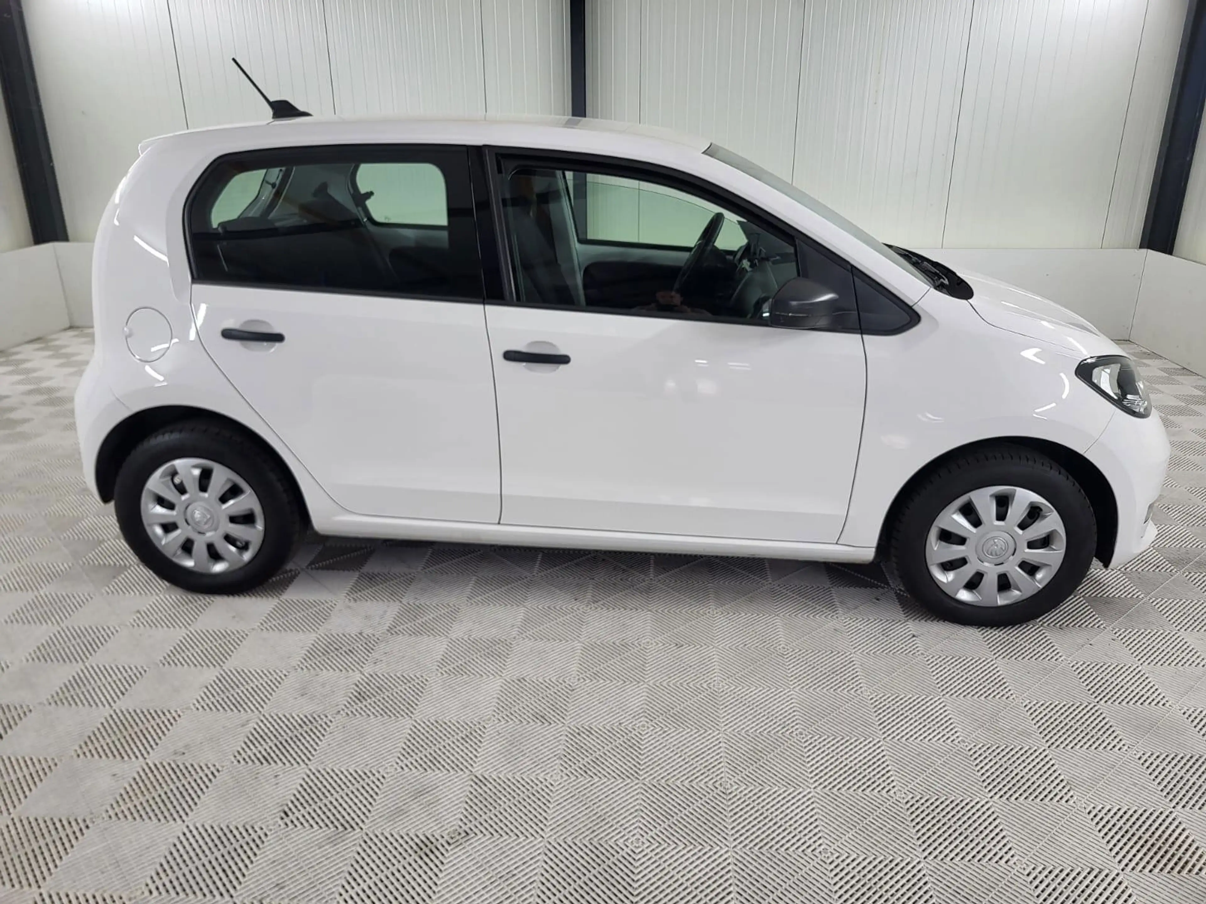 Skoda Citigo e-iV EV Ambition — photo 5