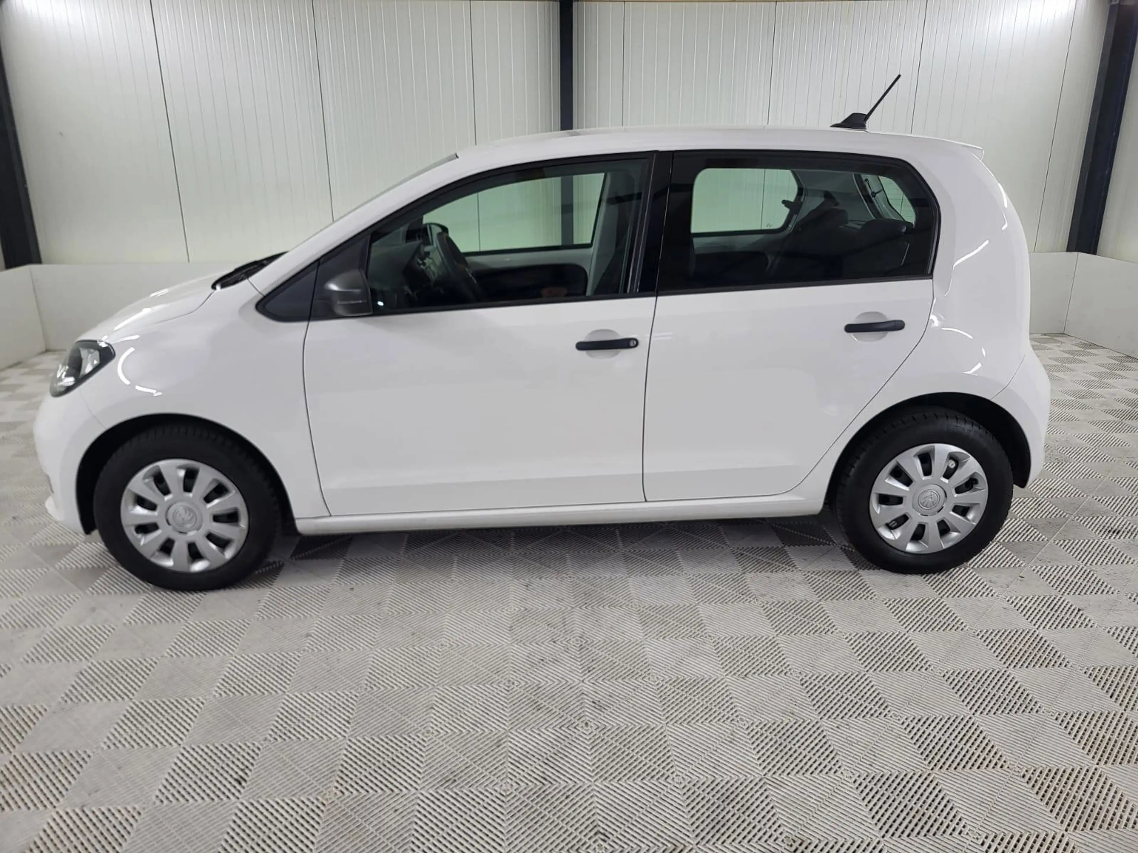 Skoda Citigo e-iV EV Ambition — photo 3