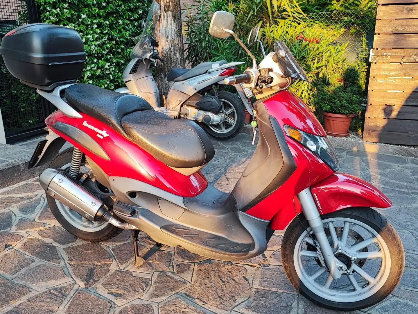 Piaggio Beverly 250 Classico Rosso - 2