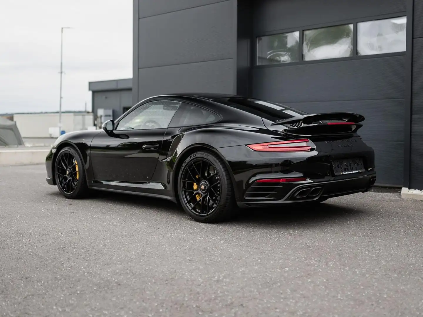 Porsche 911 991.2 TurboS*Unikat*Schwarz Uni*Approved*Erstlack Schwarz - 2