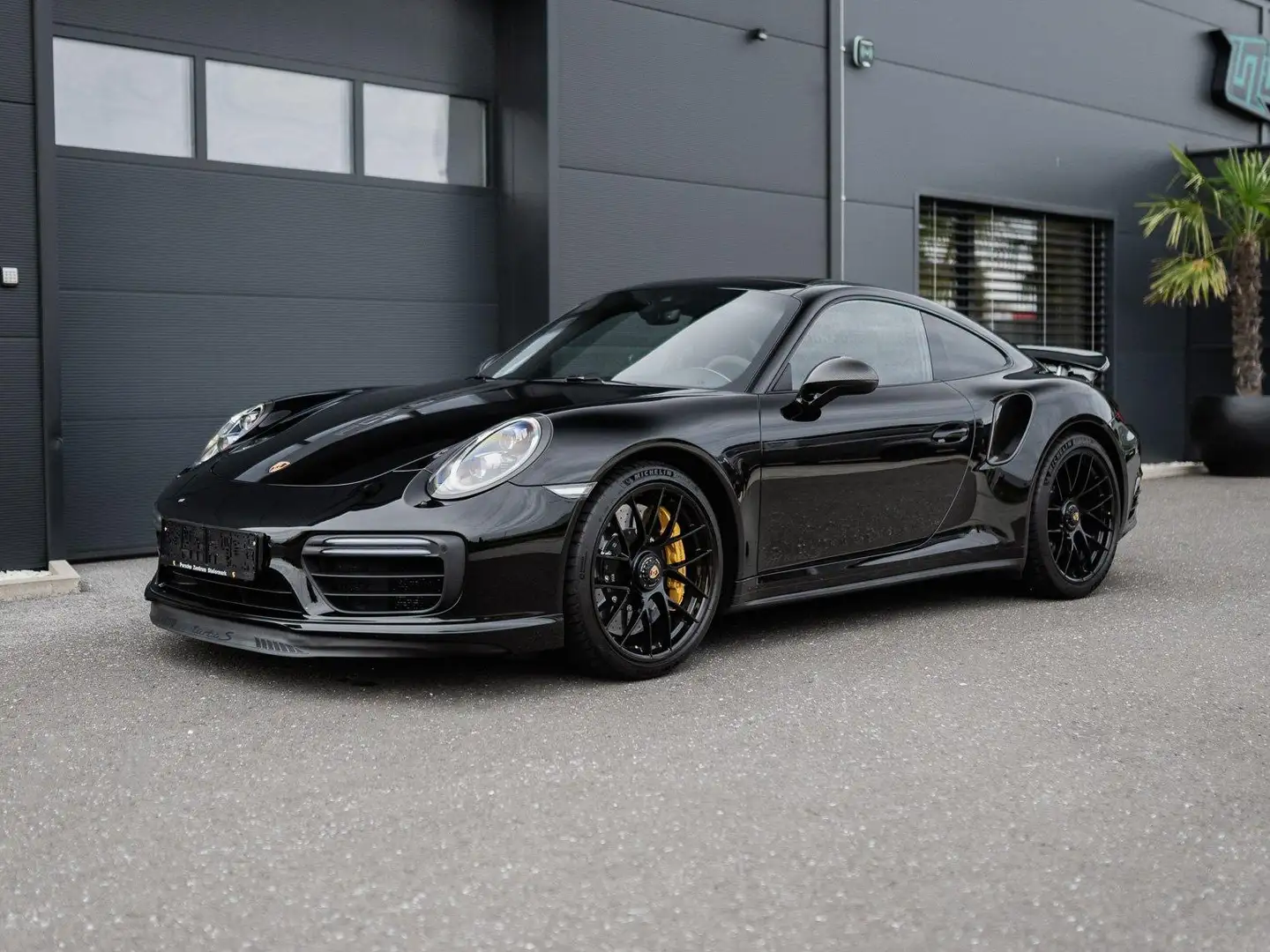 Porsche 911 991.2 TurboS*Unikat*Schwarz Uni*Approved*Erstlack Schwarz - 1