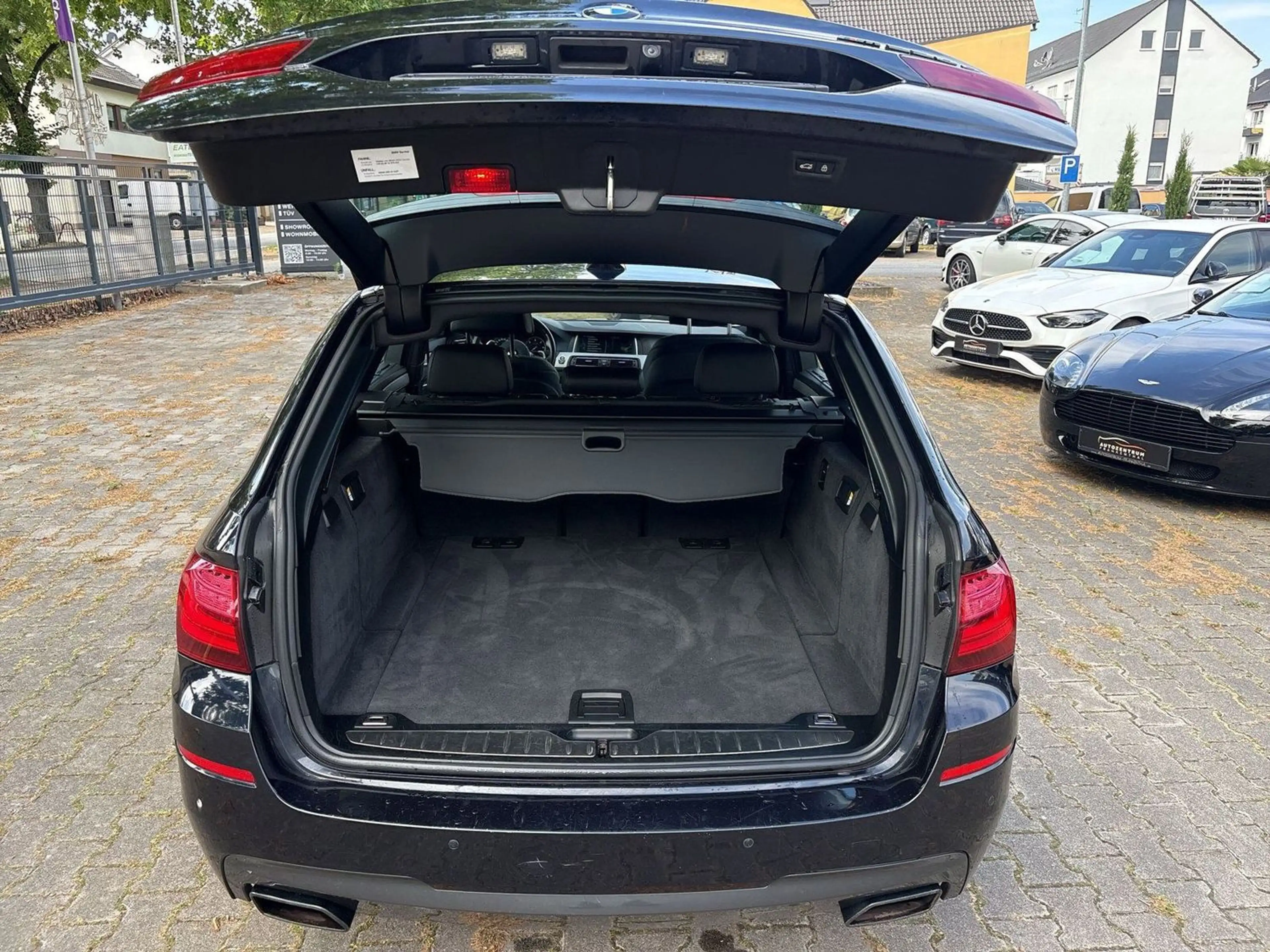 BMW M550 d XDRIVE HEADUP MEMORY AHK PANO GARANTIE — photo 13