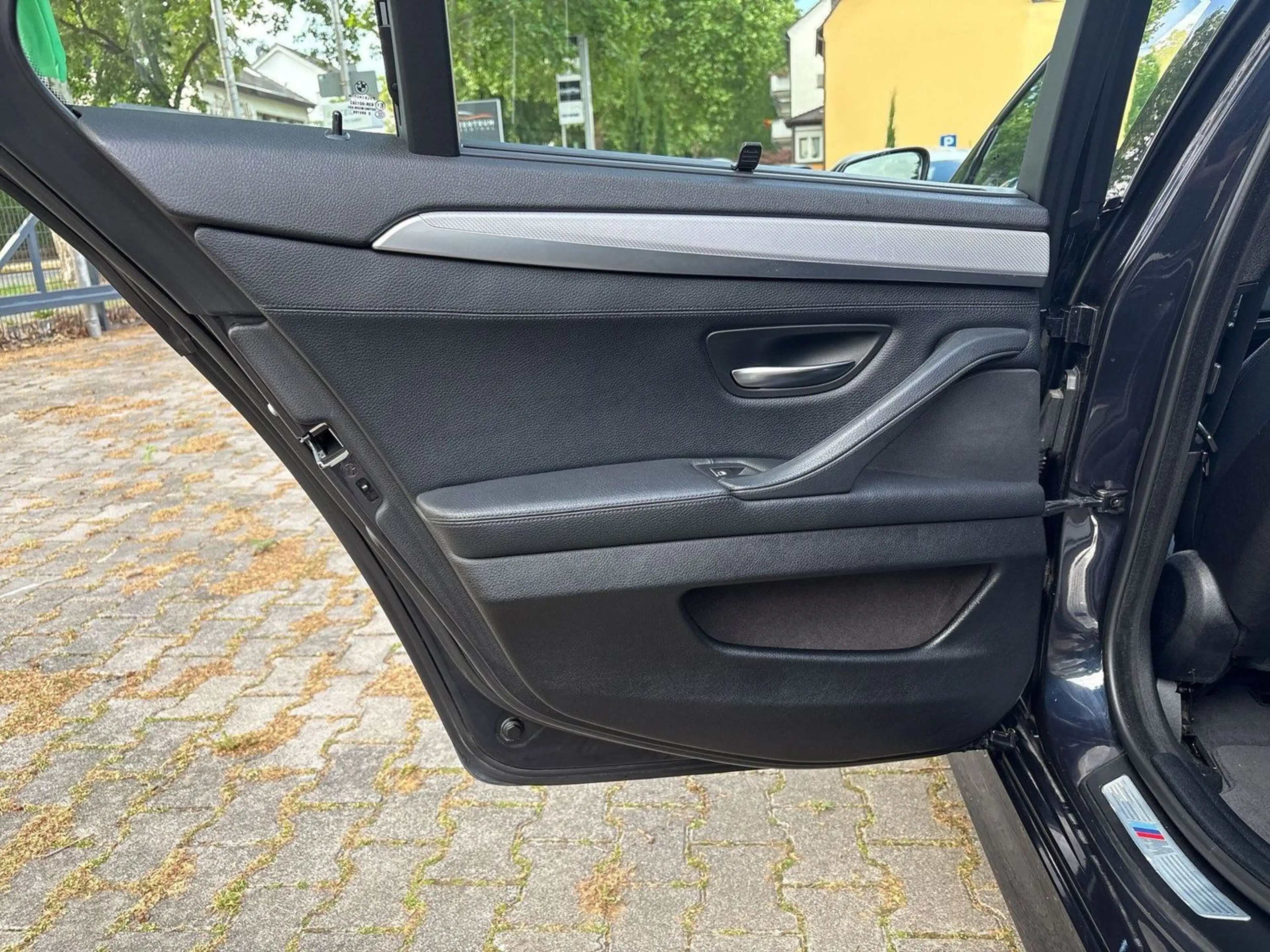 BMW M550 d XDRIVE HEADUP MEMORY AHK PANO GARANTIE — photo 11
