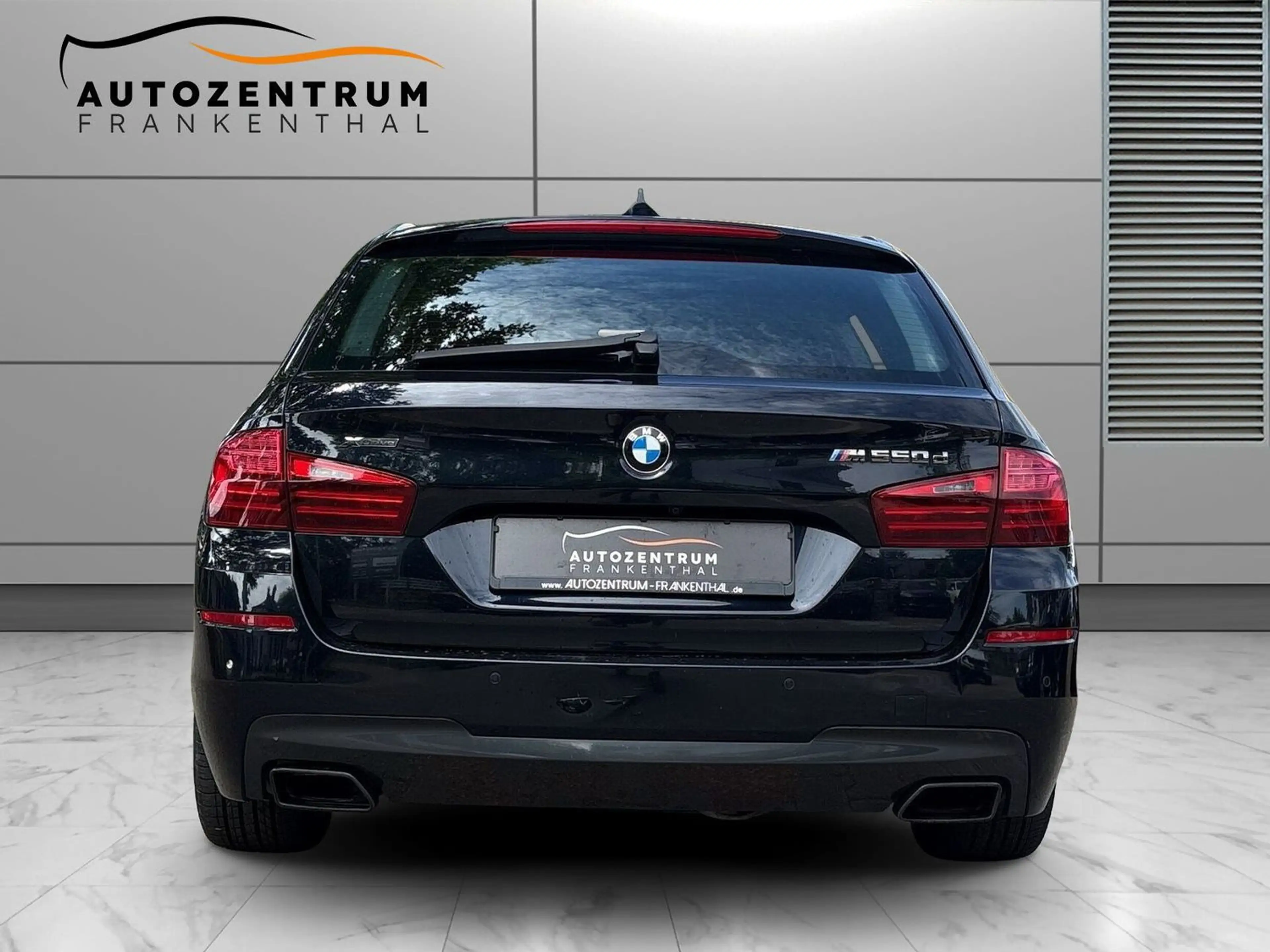 BMW M550 d XDRIVE HEADUP MEMORY AHK PANO GARANTIE — photo 4