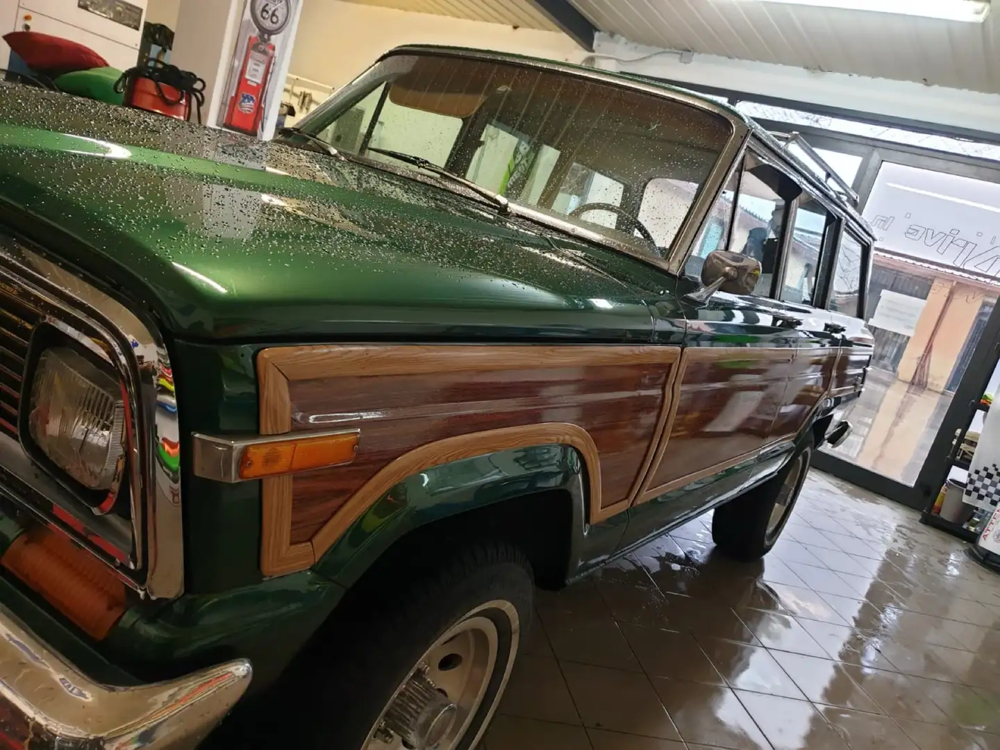 Jeep Wagoneer Limited Grün - 1