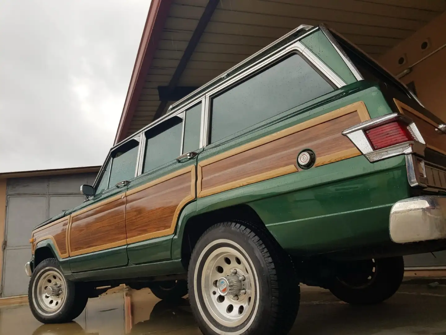 Jeep Wagoneer Limited Grün - 2
