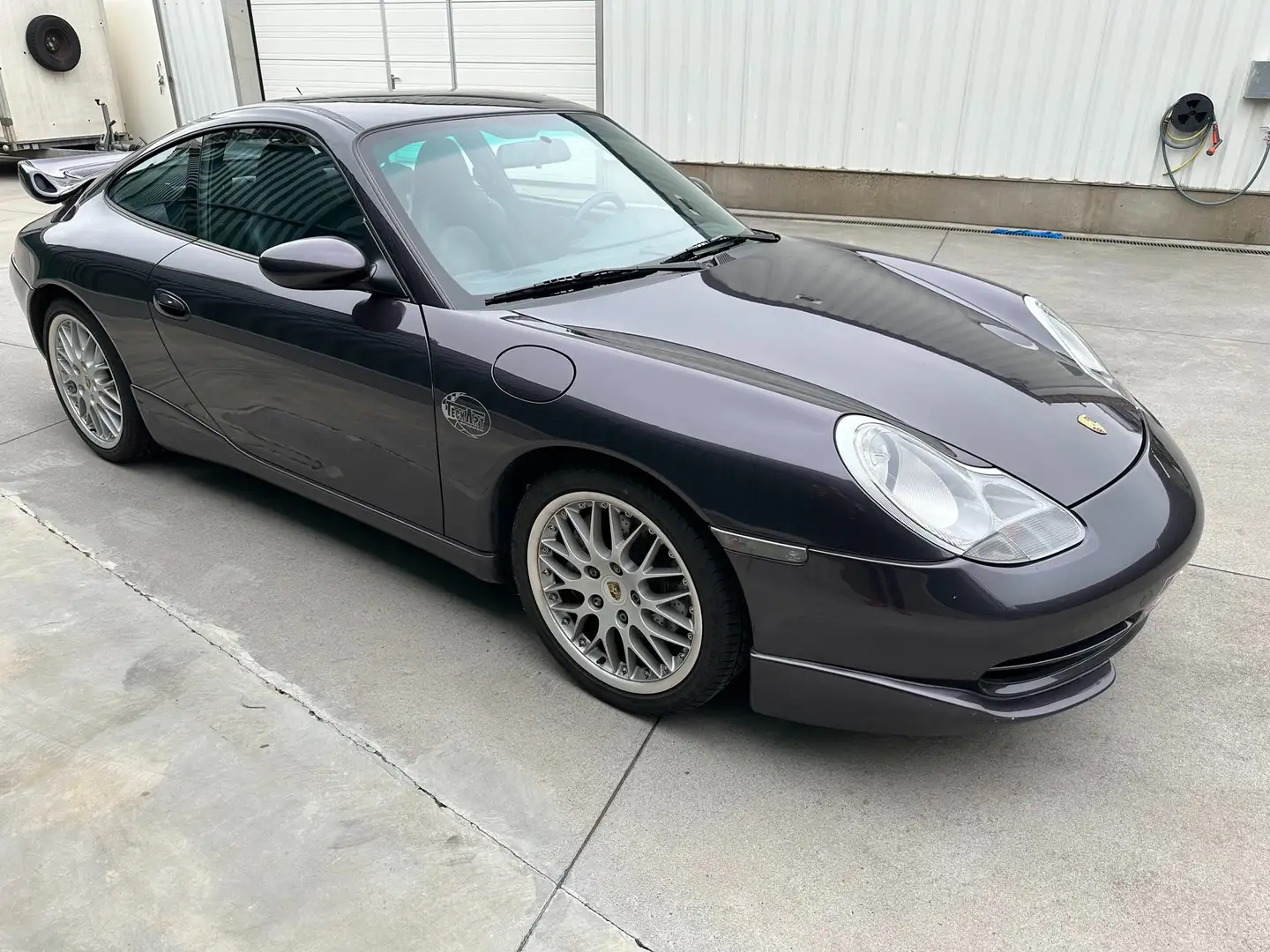 Porsche 996 911 Carrera 4 Lila - 2