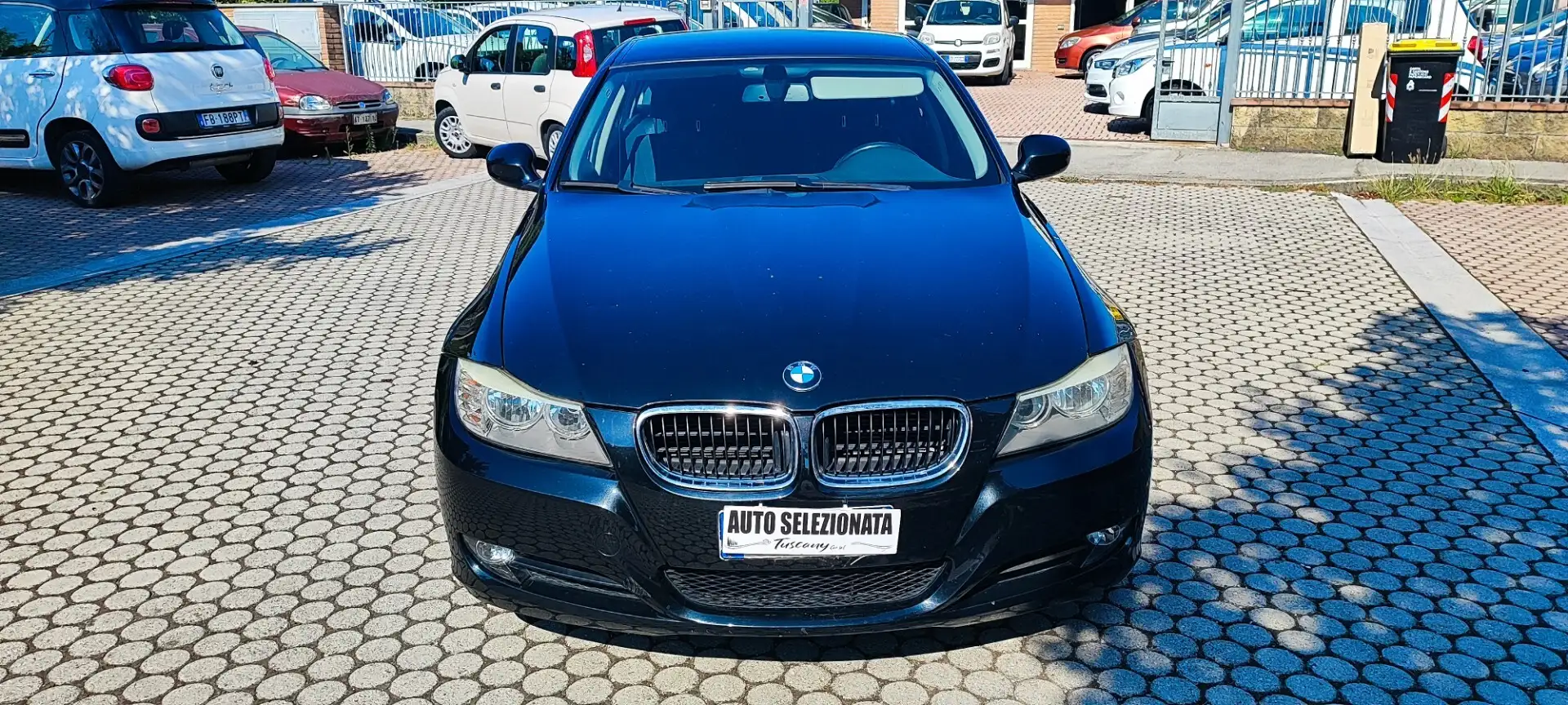 BMW 320 320d cat Touring MSport Zwart - 2