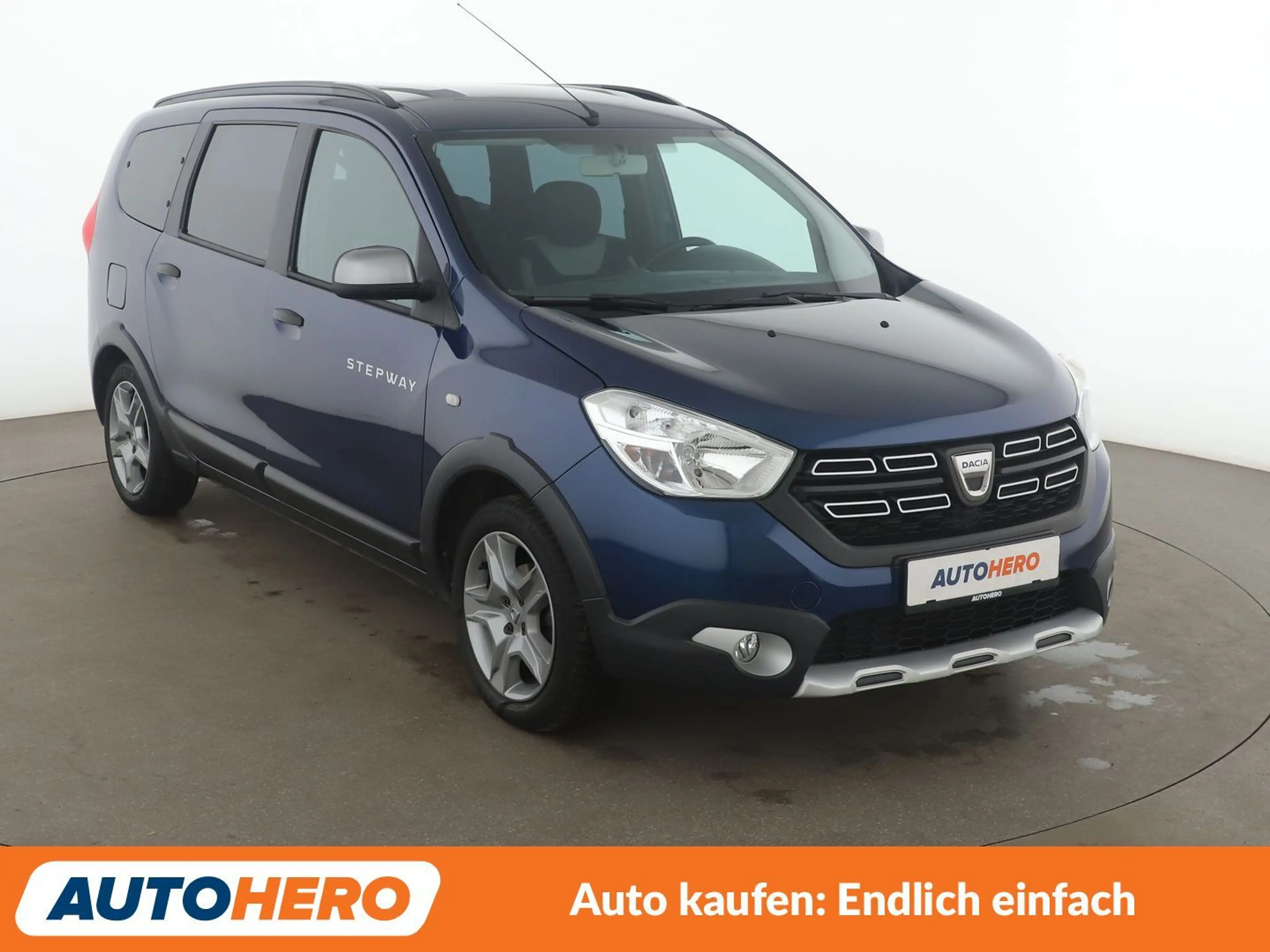 Dacia Lodgy 1.6 SCe Stepway *NAVI*TEMPO*PDC*LIMITER* — photo 8