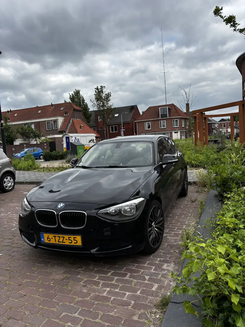 BMW 114 EDE Zwart - 1