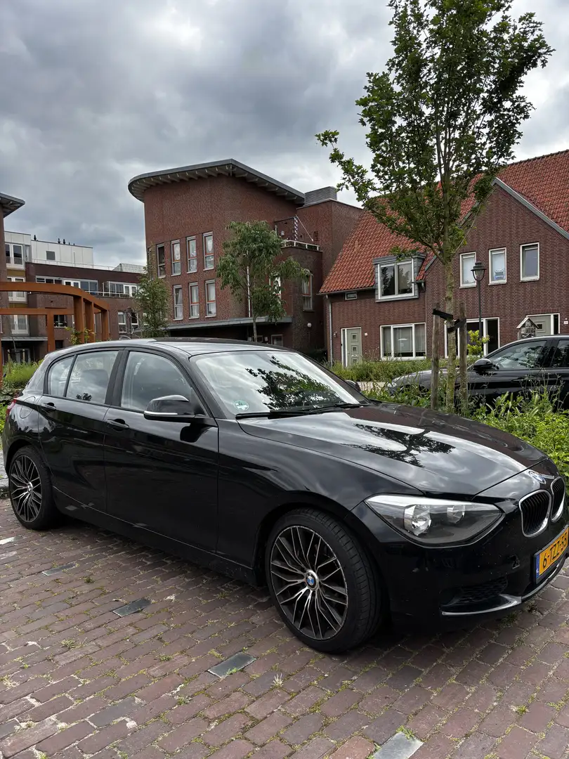 BMW 114 EDE Zwart - 2