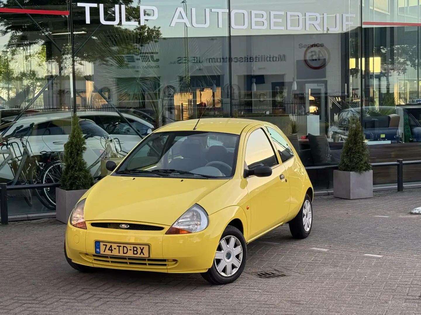Ford Ka/Ka+ 1.3 Futura 2006 Airco Amarillo - 2