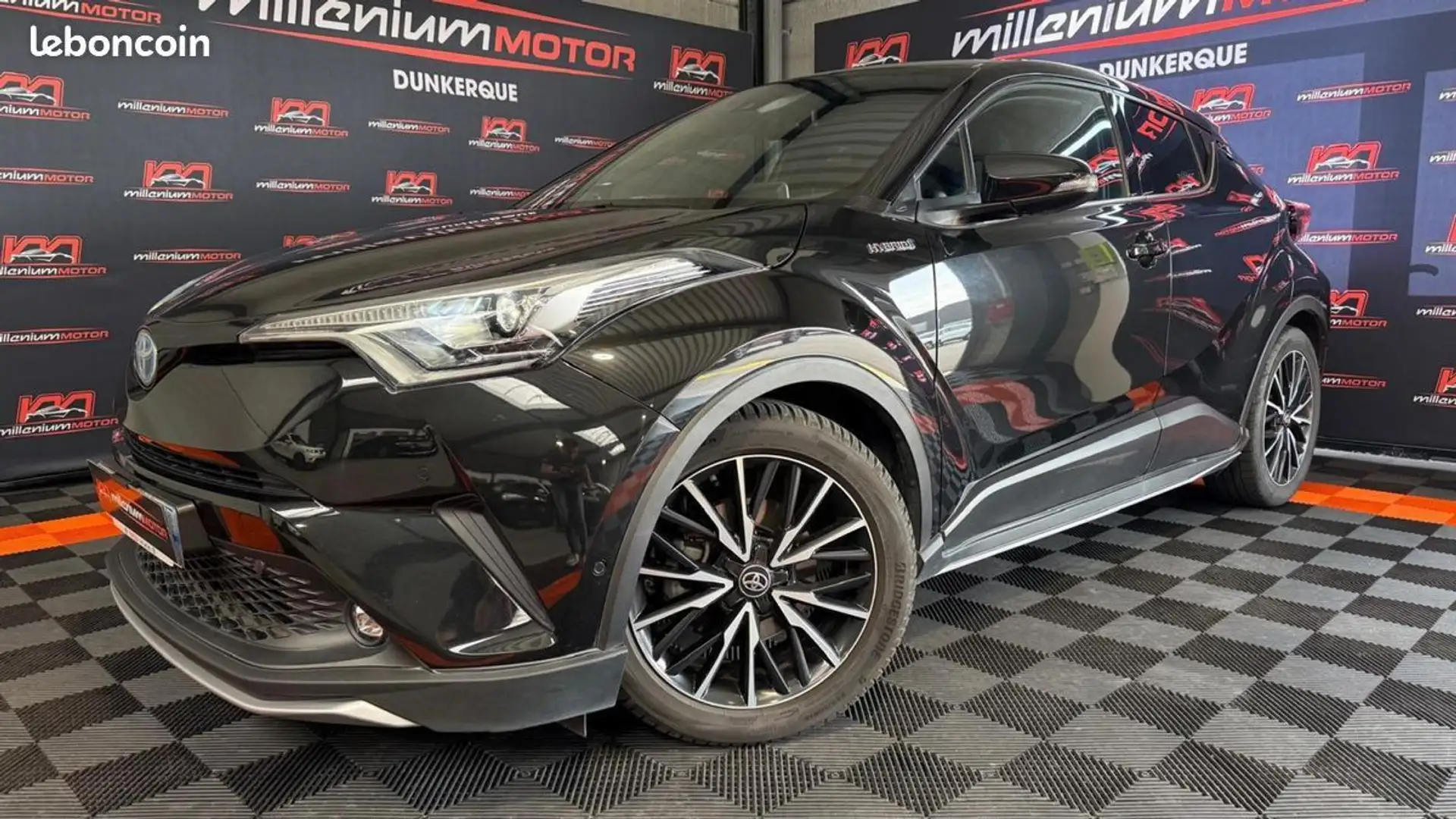 Toyota C-HR DISTINCTIVE 122h HYRIDE BV e-CVT GARANTIE 6 MOIS Noir - 1