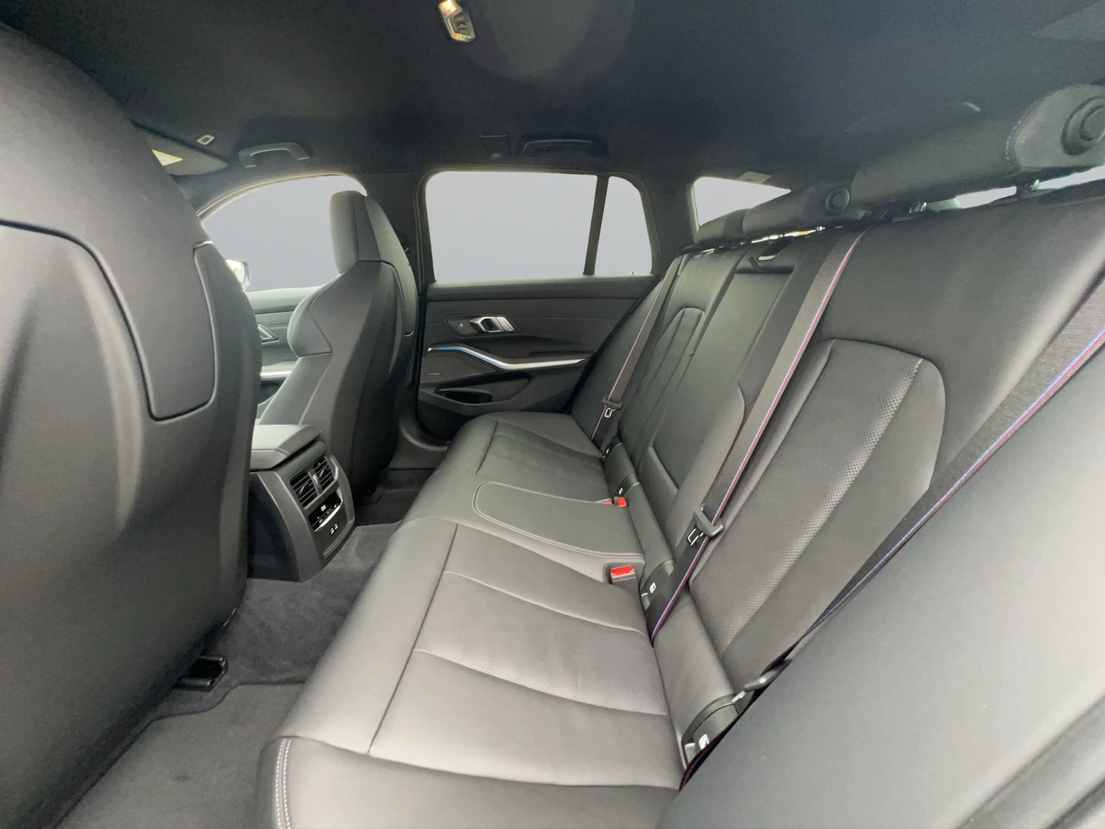 BMW M3 Competition M xDrive Ultimate Package — photo 7