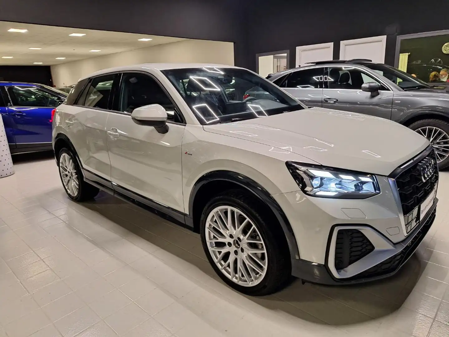 Audi Q2 30 TDI S tronic S line Edition Grigio - 1