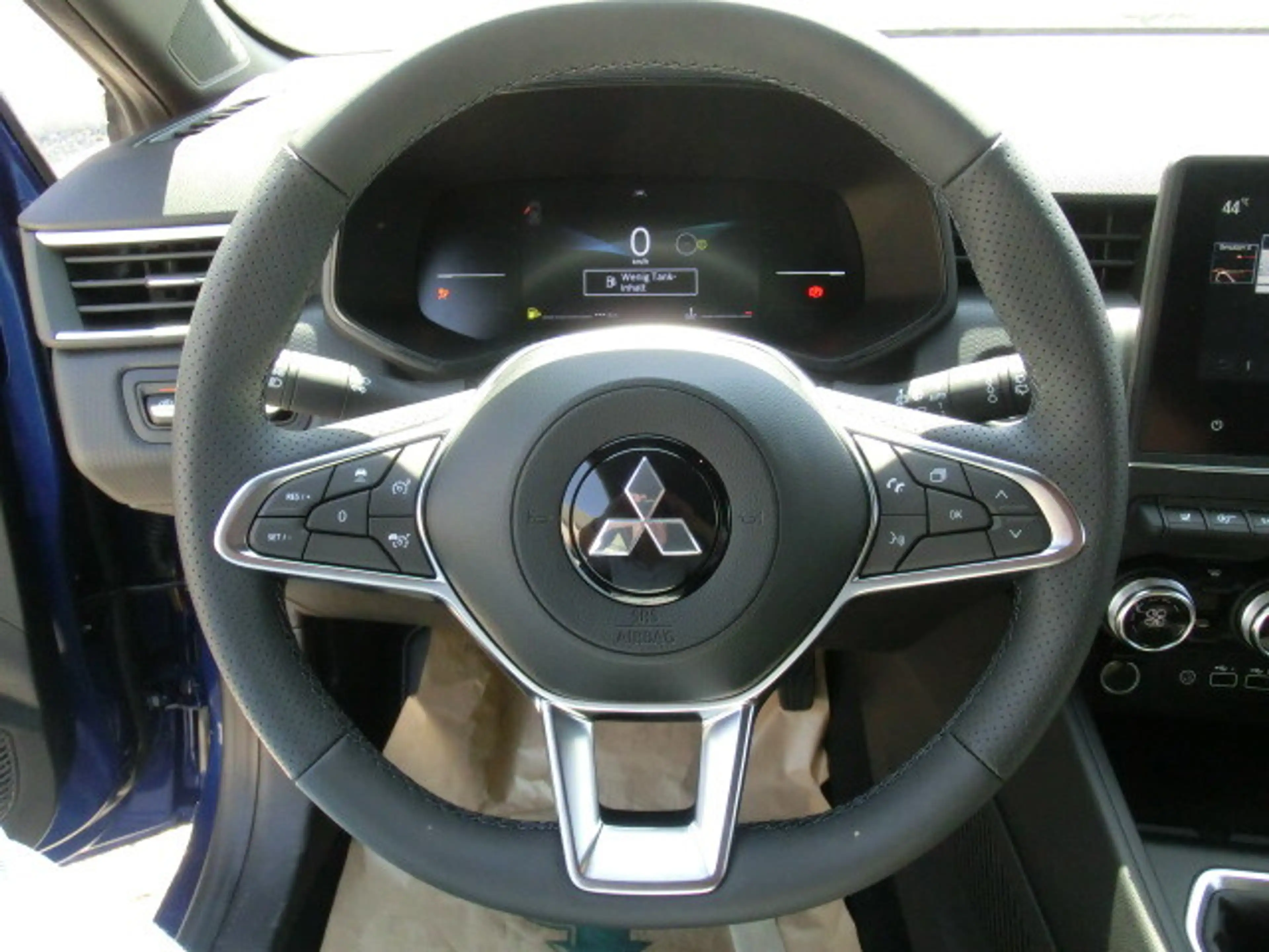 Mitsubishi Colt 1,0 MPI-T Intense — photo 6