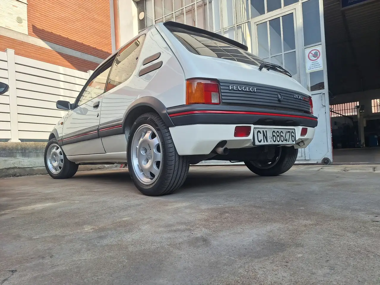 Peugeot 205 3p 1.9 Gti 130cv 5m, foto 4