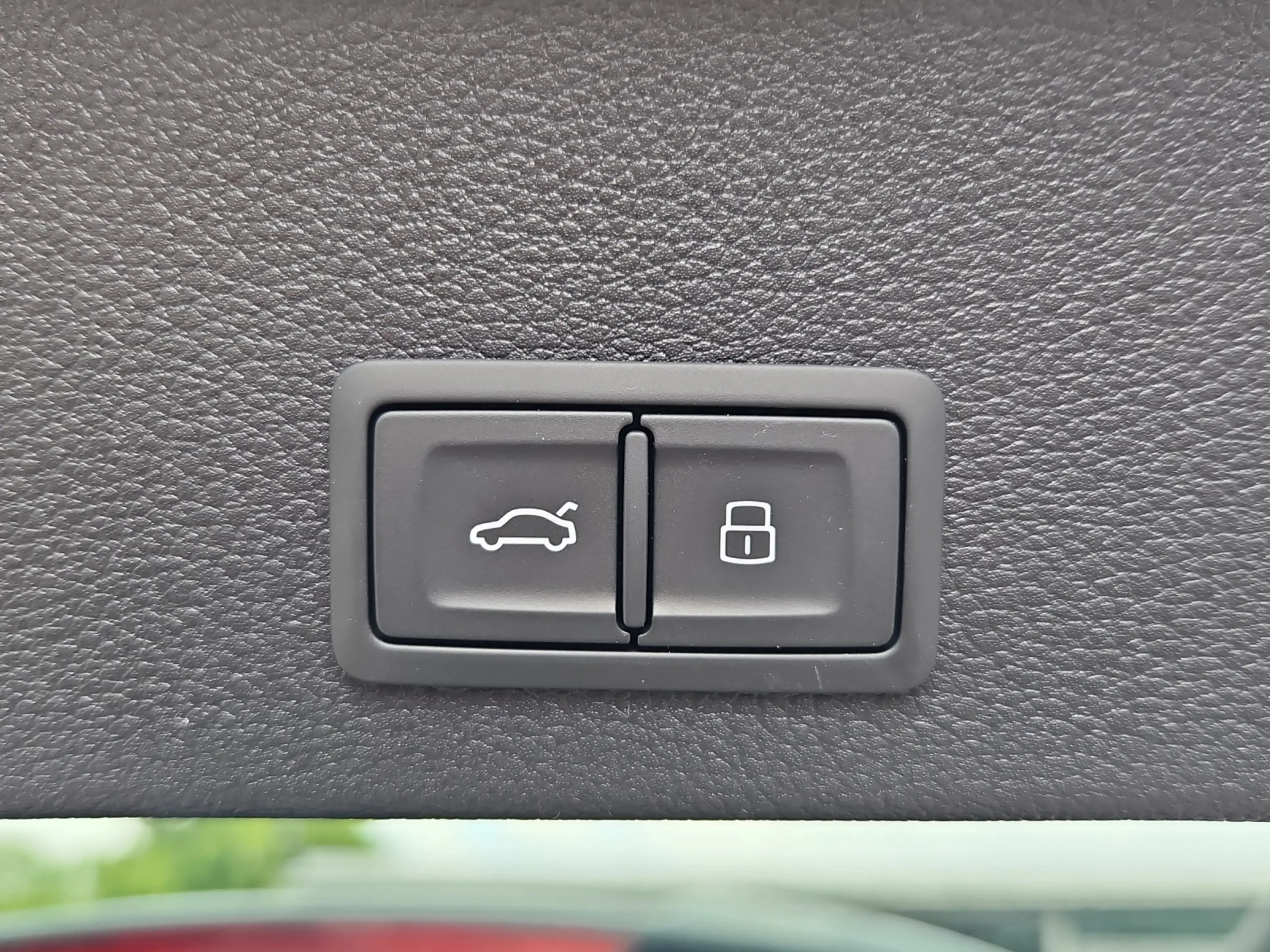 Audi SQ2 TFSI S tronic quattro NaviPlus Matrix AHK Leder... — photo 14