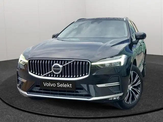 Volvo XC60 B4 Inscription / Essence