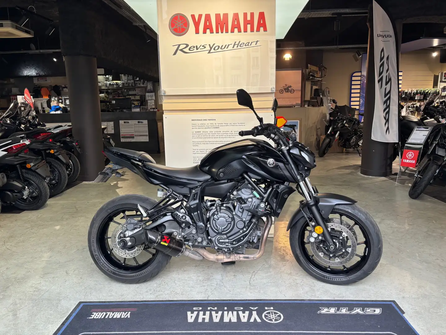 Yamaha MT-07 Negro - 1