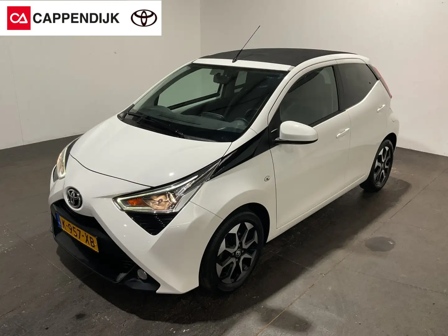 Toyota Aygo 1.0 VVT-i x-joy cabrio | CLIMA | APPLE CARPLAY | Wit - 1